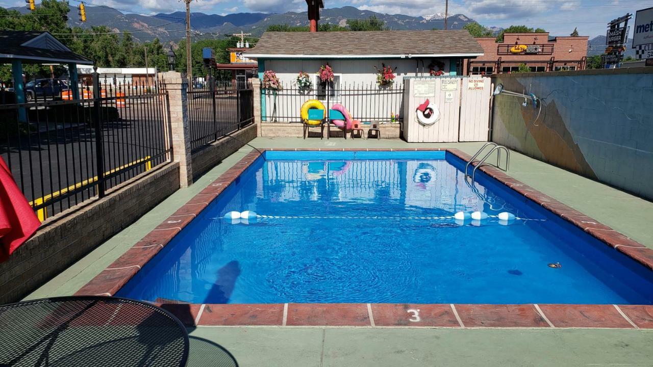 Circle S Motel Colorado Springs Dış mekan fotoğraf