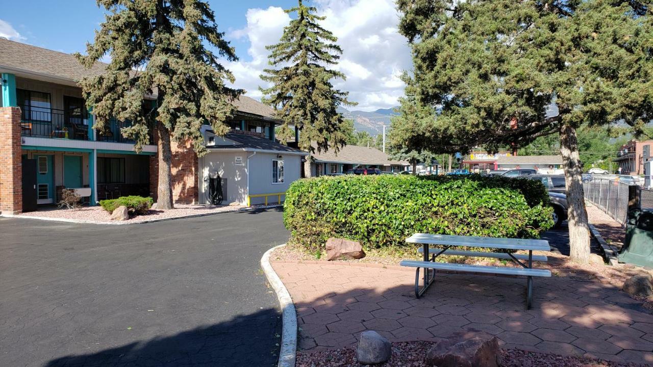 Circle S Motel Colorado Springs Dış mekan fotoğraf
